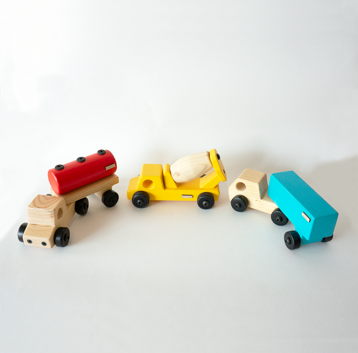 FIRST WHEELS bundle - JoJo cement mixer + Jack container truck + Juno water tanker truck