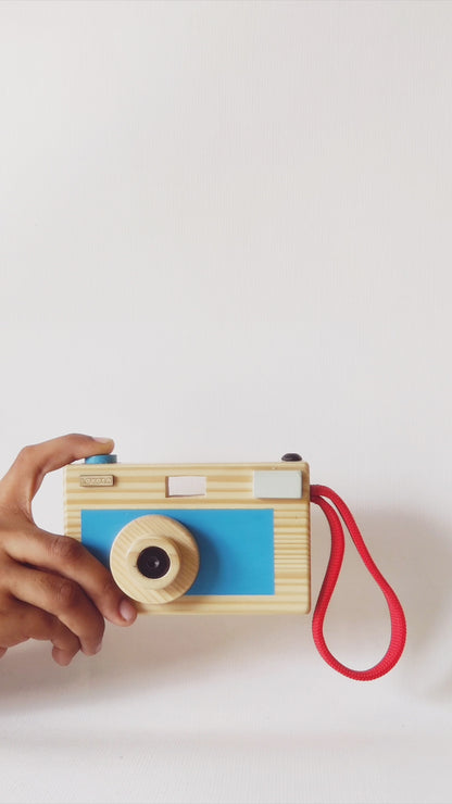 TOY CAMERA I wooden toy camera for pretend play & open-ended play I best for building creativity & imagination I 2 years +