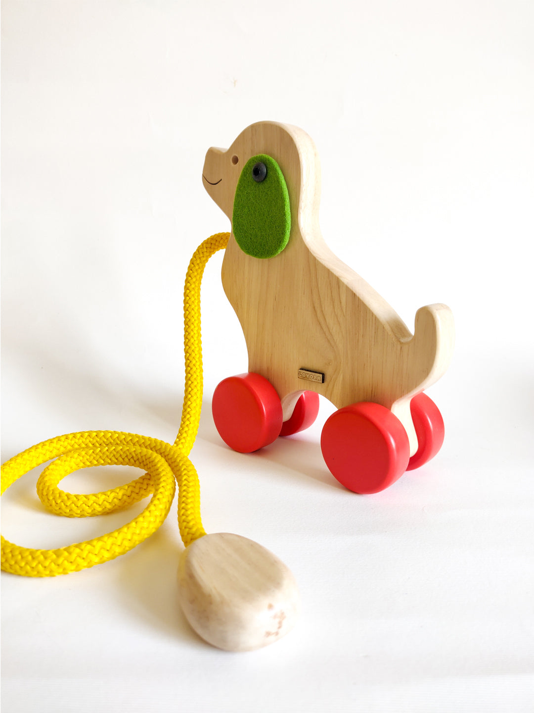 SNOOPIE, the pull toy